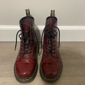 Dr. Martens Women’s 1460 smooth